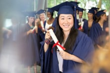 Trung Quốc: Biến tướng hình thức vay nặng lãi thế chấp bằng ảnh khỏa thân
