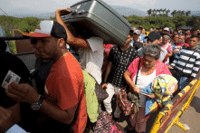Mỹ cam kết viện trợ thêm 6 triệu USD cho người di cư Venezuela