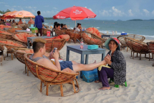 Trung Quốc thuê Sihanoukville, người dân Campuchia càng khó khăn