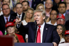 TT Trump: Tin giả vẫn tốt hơn kiểm duyệt