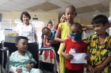 Hai nạn nhân vụ tai nạn thảm khốc tặng hơn 100 triệu đồng cho bệnh nhi nghèo