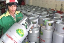 Giá gas tiếp tục tăng thêm 10.000 đồng/bình 12kg trong tháng 9