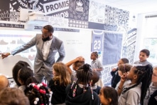 Ngôi trường ‘bao từ A tới Z’ của cầu thủ bóng rổ nổi tiếng LeBron James