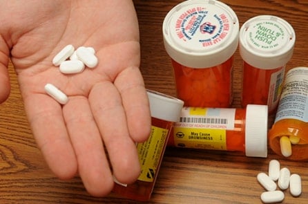 Mệt mỏi vì thuốc tăng giá, 500 bệnh viện Mỹ liên minh để tự sản xuất