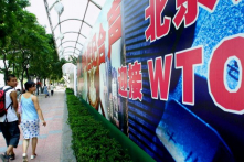 Trung Quốc gia nhập WTO khiến công nhân Mỹ mất việc làm, giảm lương