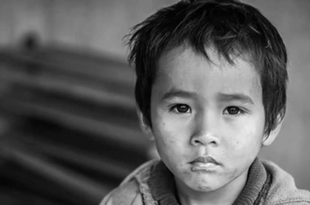 Suy ngẫm: Cậu bé ngoan và ánh mắt của người khác