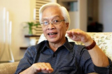 Kỷ luật GS Chu Hảo
