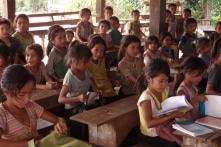 Sách giáo khoa và chính trị