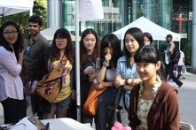 Hai đòn hiểm của Trump, TQ lập tức yêu cầu du học sinh về nước?