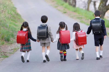 Trẻ em Nhật Bản đã thắng ngay từ điểm xuất phát