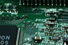 Bloomberg: Chính quyền Trung Quốc cài chip gián điệp để theo dõi Apple, Amazon
