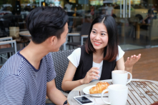 Trở thành người “biết ăn nói” được yêu quý với 8 kỹ năng giao tiếp này