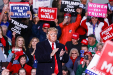 Bầu cử giữa nhiệm kỳ thúc đẩy quyền lực cho TT Trump?