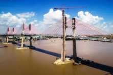 Bộ GTVT yêu cầu kiểm tra tình trạng lún võng cầu Bạch Đằng