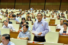 [VIDEO] ĐB QH: ‘Đào tạo nhân tài cho đã đời, học xong ở nước ngoài luôn’