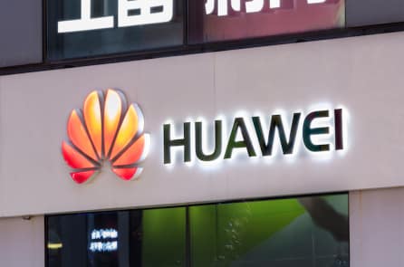 Canada tuyên bố cấm Huawei 5G