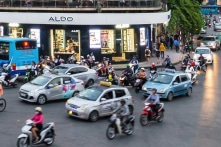 17 hãng taxi lập liên minh chống Grab