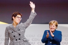 Thân tín của bà Merkel được bầu làm Chủ tịch Đảng CDU cầm quyền