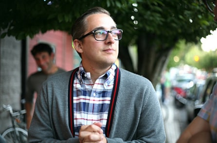 Câu chuyện về anh chàng “cổ phần hóa” chính mình