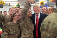 TT Trump và phu nhân bất ngờ tới thăm lính Mỹ tại Iraq
