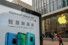 Nhiều công ty Trung Quốc hô hào mua sản phẩm Huawei, tẩy chay Apple