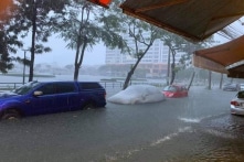 Hàng loạt tỉnh miền Trung cho học sinh nghỉ học