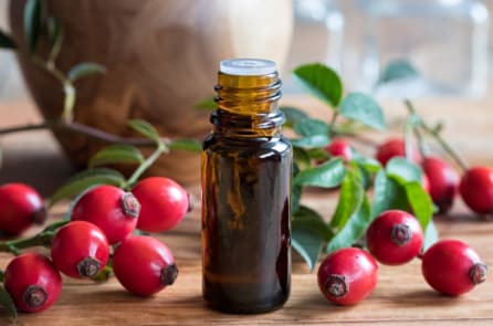 Vì sao dưỡng da bằng Rosehip Oil trở thành xu hướng?