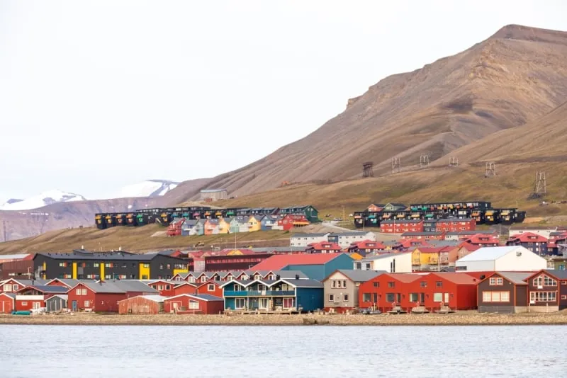 Thị trấn "không được phép chết": Longyearbyen