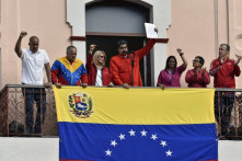 Maduro tuyên bố cắt quan hệ với Mỹ vì Washington ủng hộ phe đối lập