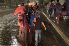 Đoàn người di cư bộ hành mới lại xuất phát từ Honduras tới Mỹ