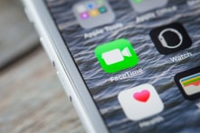 Lỗi trên Facetime cho phép nghe lén và xem camera từ iPhone người khác