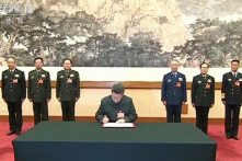 Ông Tập Cận Bình yêu cầu “chuẩn bị đấu tranh quân sự” vì khủng hoảng nội bộ ?