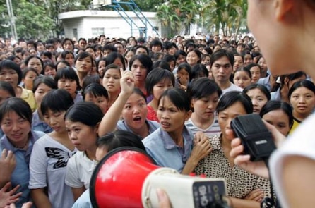 Kinh tế Trung Quốc đi xuống, kháng nghị quy mô nhỏ bùng nổ nhiều nơi