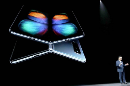 Công nghệ màn hình gập của Huawei có nguồn gốc từ đâu?