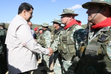 Venezuela: Maduro chặn đoàn xe cứu trợ của Mỹ
