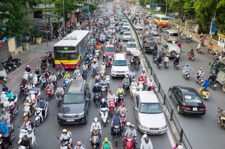 Từ 15/10: Xe máy đi trên đường bộ tốc độ không quá 40km/h