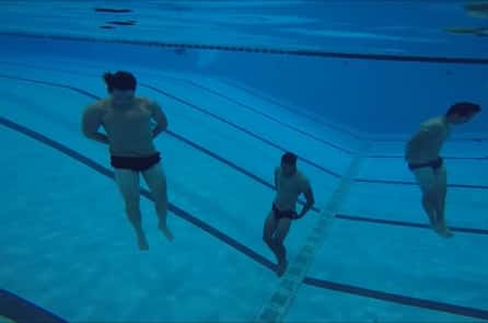 Sự “nghịch lý” trong bài tập ‘chống chết chìm’ của Hải quân SEAL