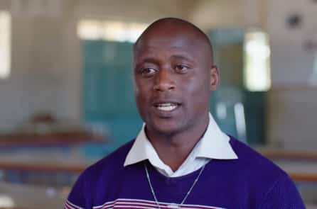 Quyên 80% lương giúp HS nghèo, GV Kenya đạt giải thưởng 1 triệu đô