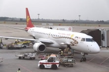Hành khách TQ ném đồng xu vào máy bay để “cầu phúc” khiến chuyến bay bị hủy