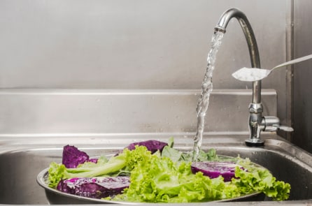 Nguy cơ ‘tái nhiễm vi sinh’ trong nước uống, nước sinh hoạt tại nhiều khu vực ở TP.HCM