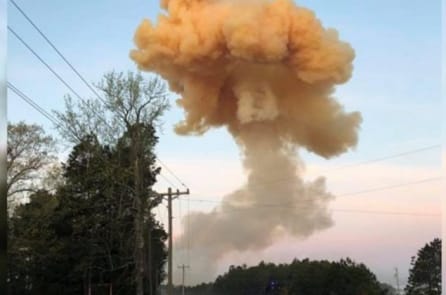 Mỹ: Tài xế hy sinh, lái xe tải chất nổ ra xa để cứu mọi người