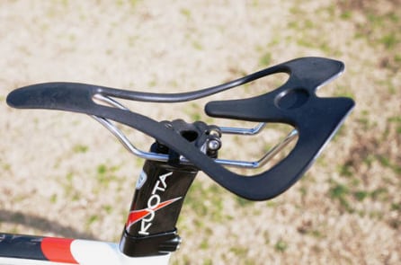 Yên xe Vô cực: “Trống trơ” nhưng lại rất thoải mái