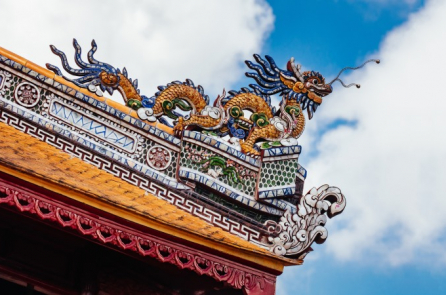 Khảm sành sứ Huế: Nghệ thuật đặc sắc triều Nguyễn
