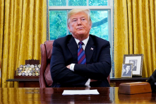 Quan chức Mỹ giải thích lý do TT Trump đột ngột tăng thuế hàng TQ