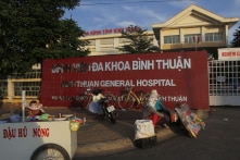 Nữ bác sĩ khoa Sản cùng 4 người thân mắc COVID-19, Phan Thiết giãn cách toàn TP