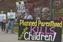 Hạ viện do Đảng Dân chủ kiểm soát thông qua dự luật cho phép tài trợ phá thai