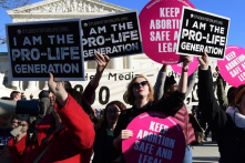 Hoa Kỳ: Tỷ lệ phá thai tăng đột biến ở những bang gần những bang cấm phá thai