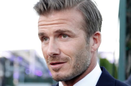 David Beckham bị cấm lái xe 6 tháng vì sử dụng điện thoại di động