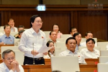 Nguyên Bộ trưởng Bộ GD&ĐT Phùng Xuân Nhạ bị cảnh cáo