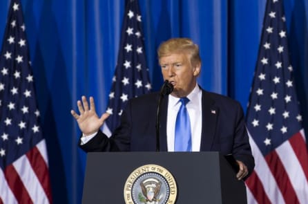 Trump nhượng bộ Trung Quốc về thuế, Huawei; nhưng ‘không vội’ ký thỏa thuận